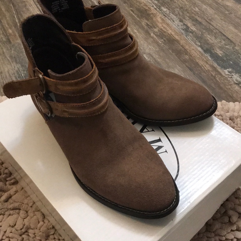 Steve Madden buckle low boots